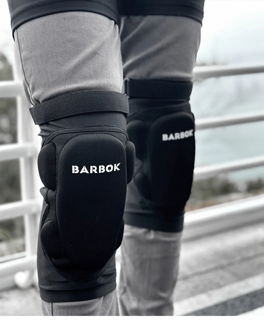 Black adjustable hip pad with NBR padding for roller skating and skateboarding protection