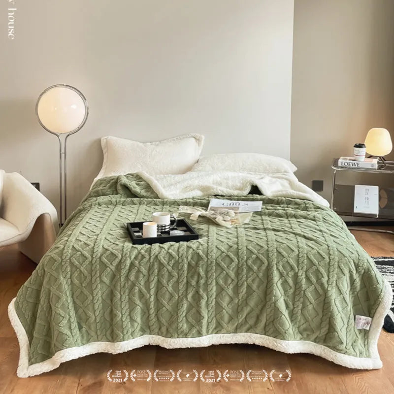 Winter thermal flannel blanket in polyester taffeta measuring 180x200cm available in nine colours