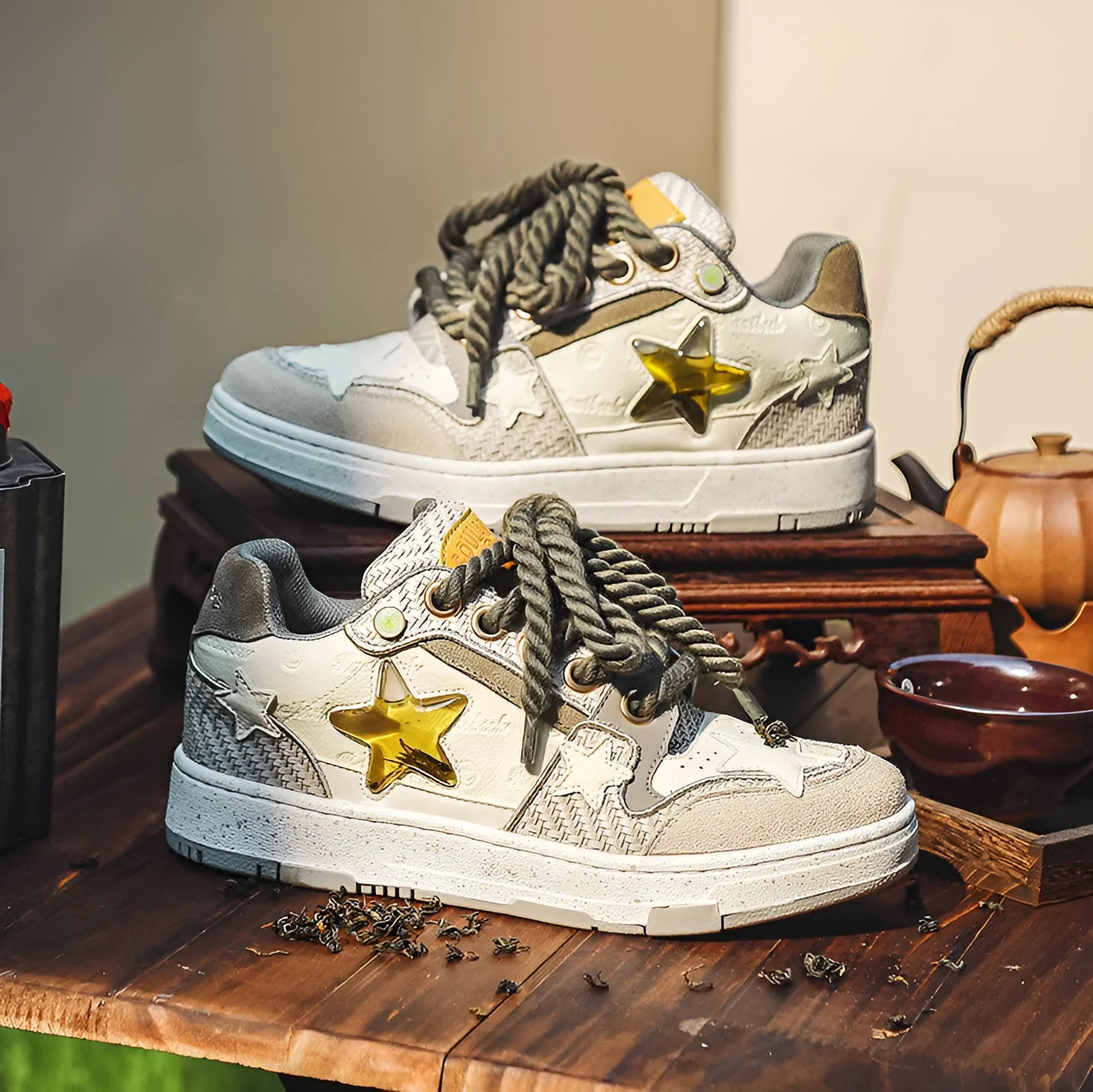 Cowhide leather low-top platform running shoes with round toe and front lace-up design