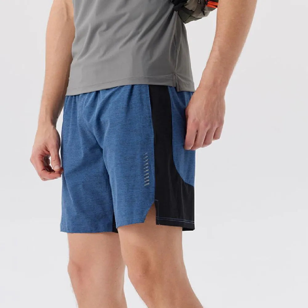 Men's five-point single layer shorts in spandex fabric with mid waist design
