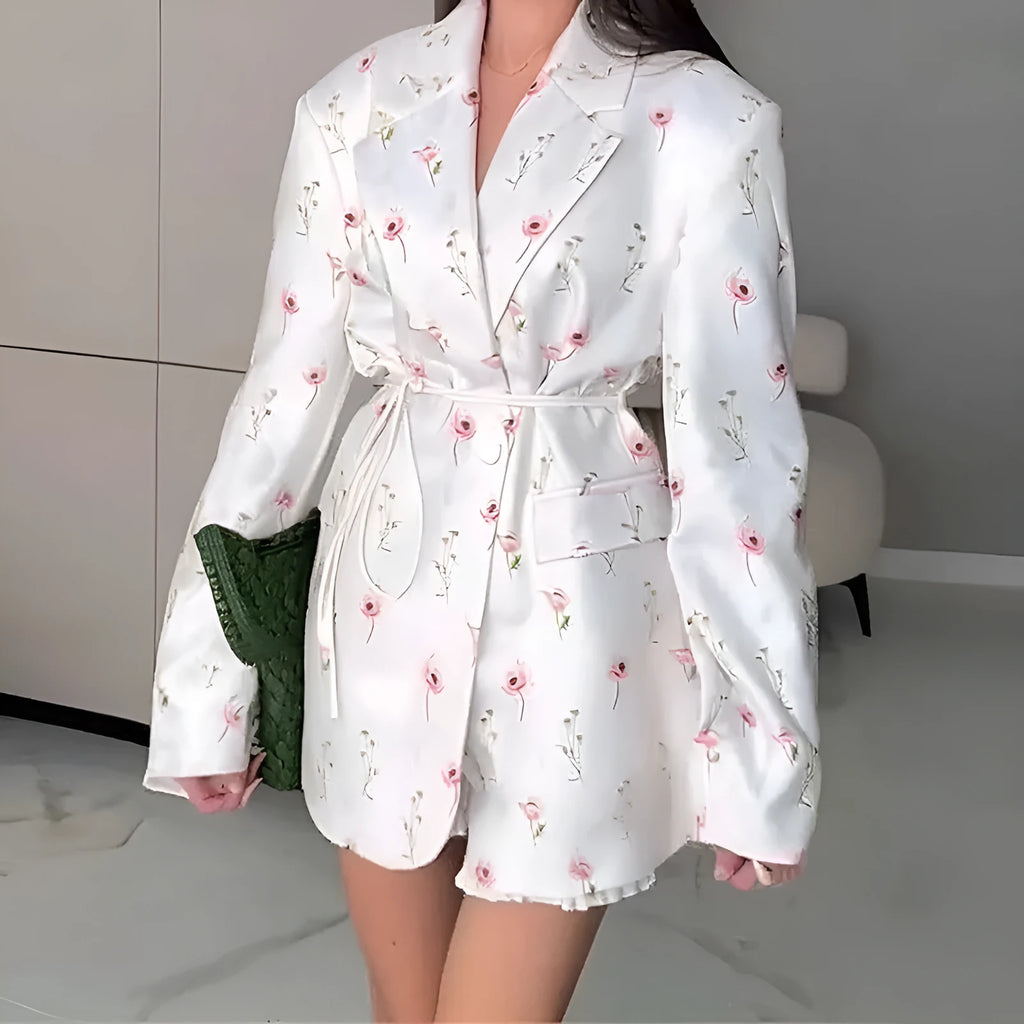 Suit jacket with adjustable collar lace-up and waist-tight design in polyester fabric showing colour options