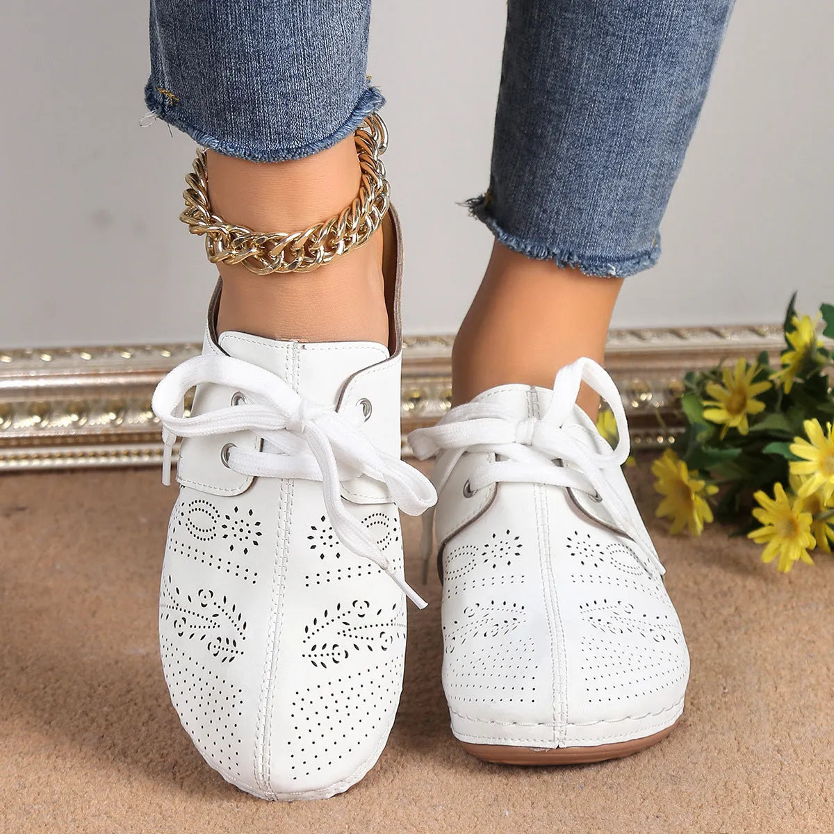 Women's summer lace-up slippers with hollow out wedges in suede upper with rubber soles