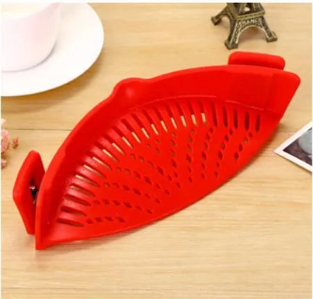 Silicone clip-on kitchen funnel with stainless steel buckle for pot draining and rice washing