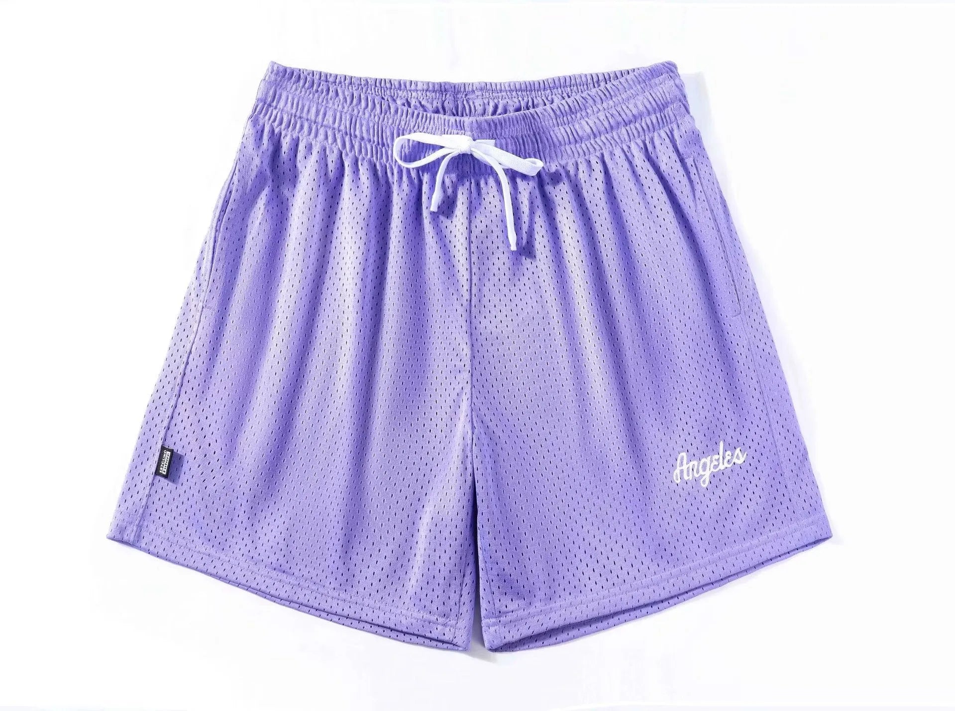 Men's double-layer mesh sports shorts in various colours on a size chart background.