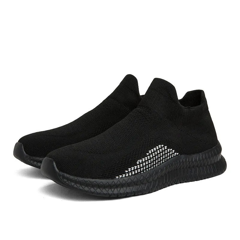 Popcorn Flyknit low-top casual sneaker in solid colour with fabric upper and round toe.