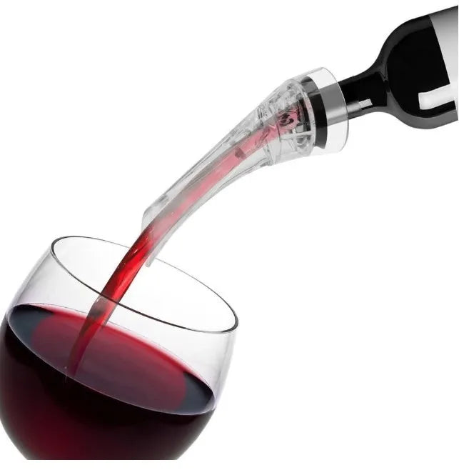 Clear acrylic wine aerator with stainless steel filter, 16cm long.