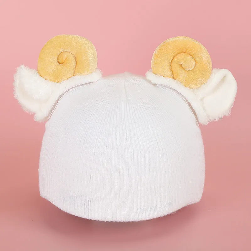 Plush fabric cartoon character helmet cover for cosplay in size M with multiple style options