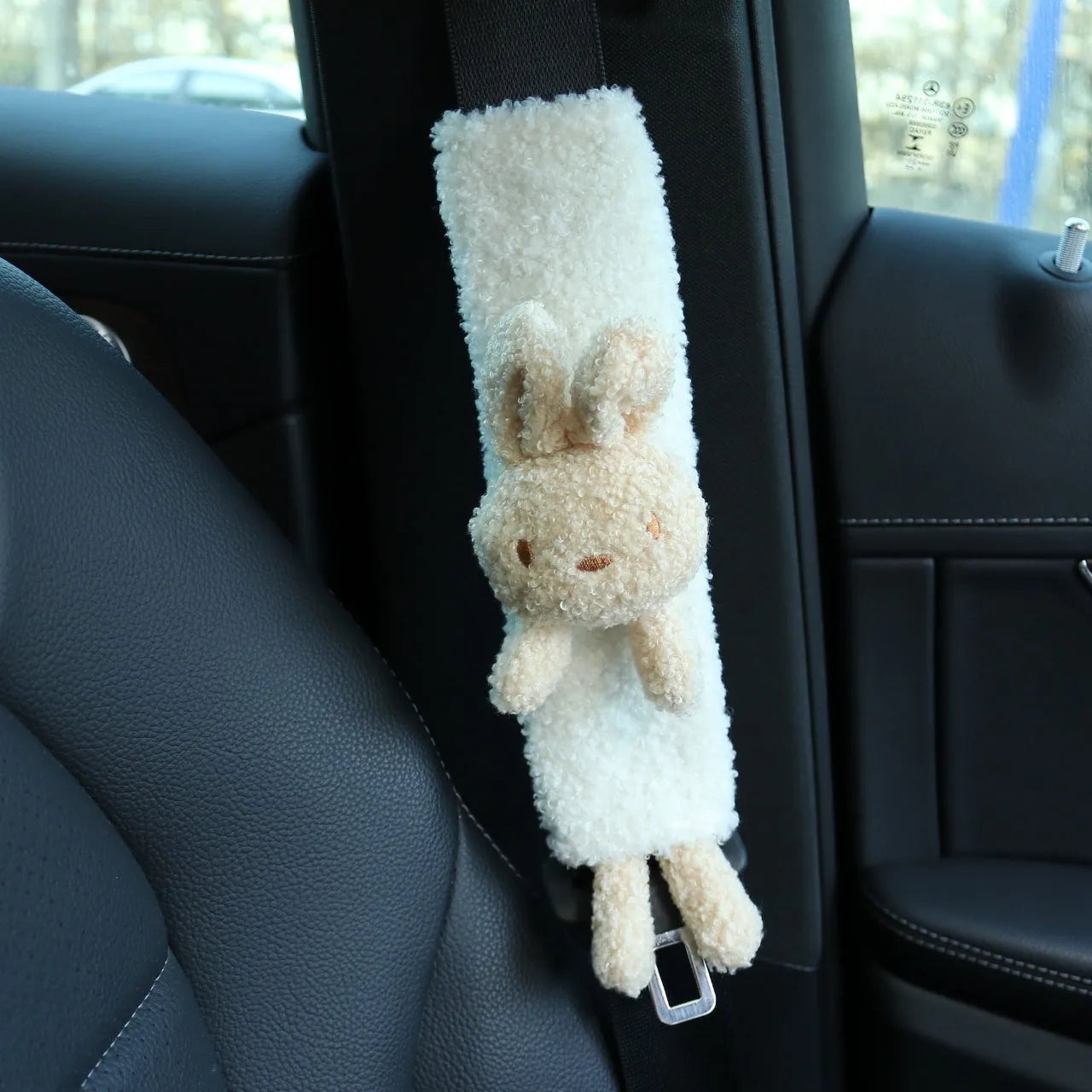 Cartoon rabbit and bear design lamb wool car seatbelt shoulder protector for passenger comfort