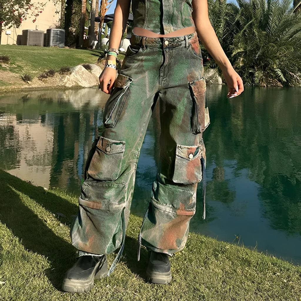 Loose cargo denim trousers with gradient colour pockets in retro blooming design