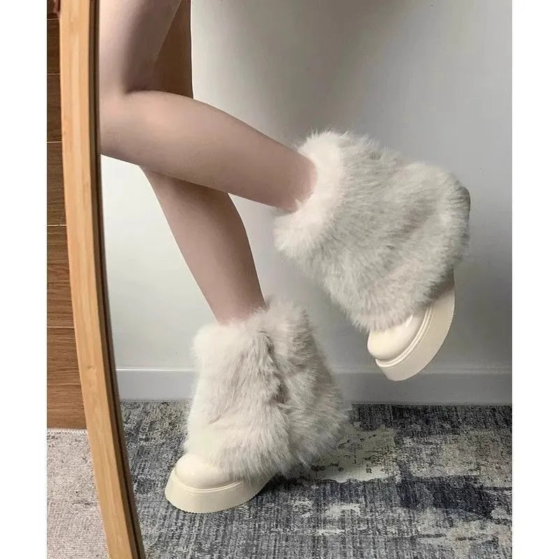 Women's black snow boots with fleece lining and waterproof platform, low-top winter footwear