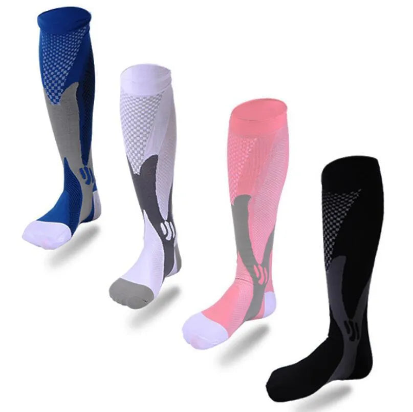 Graduated compression socks in athletic fit for running and travel