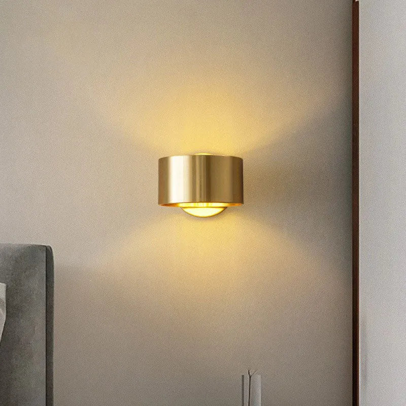 Modern copper wall lamp in gold or black finish with 220V voltage for living room installation