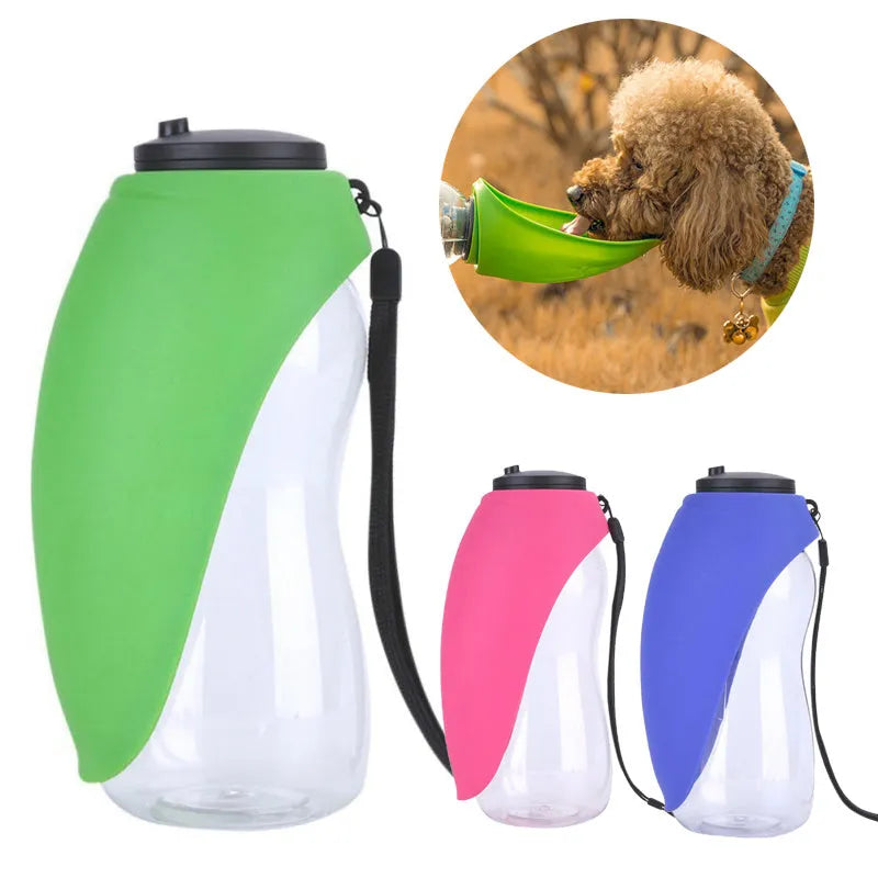 Portable pet water bottle with 680ml capacity showing key lock and wide drinking sink