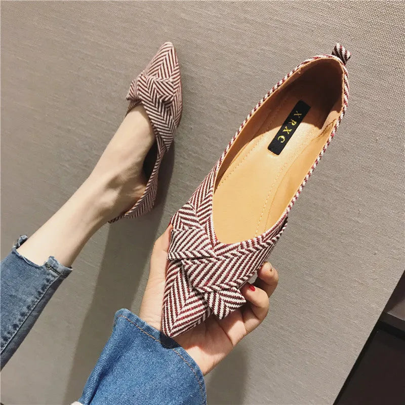 Women's black pointed toe low heel shoes with shallow mouth design and cotton upper