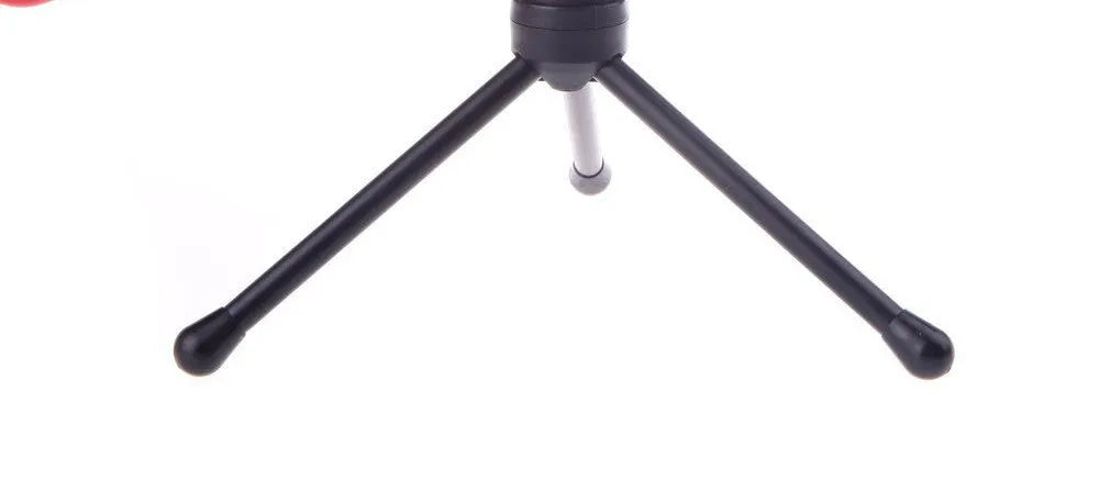 Black wired PC microphone with clip holder and 1.85m cable for chat and karaoke