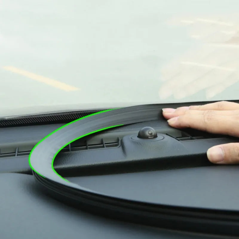 Outlander dashboard soundproof seal strip showing 1.6 m silicone strip with six-card slots