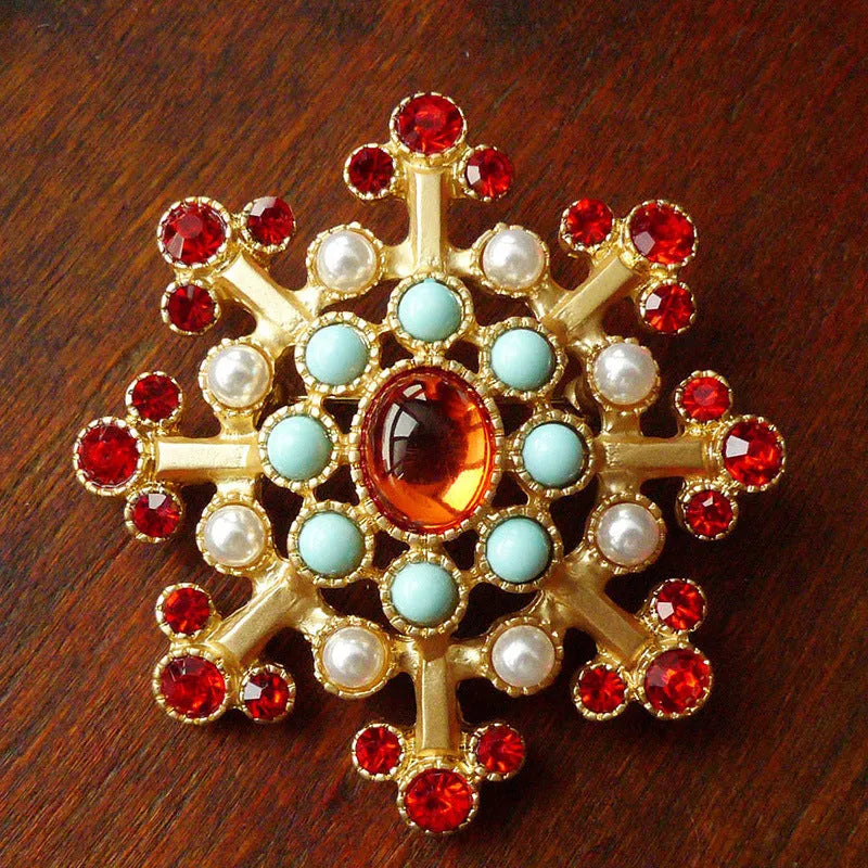 Zinc alloy retro baroque brooch showing eight colour style options with measurements from 2cm to 5.5cm