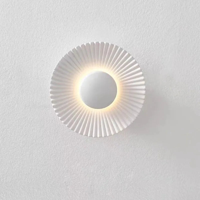 Round aluminium wall lamp with LED light source in multiple colour combinations for bedroom or living room