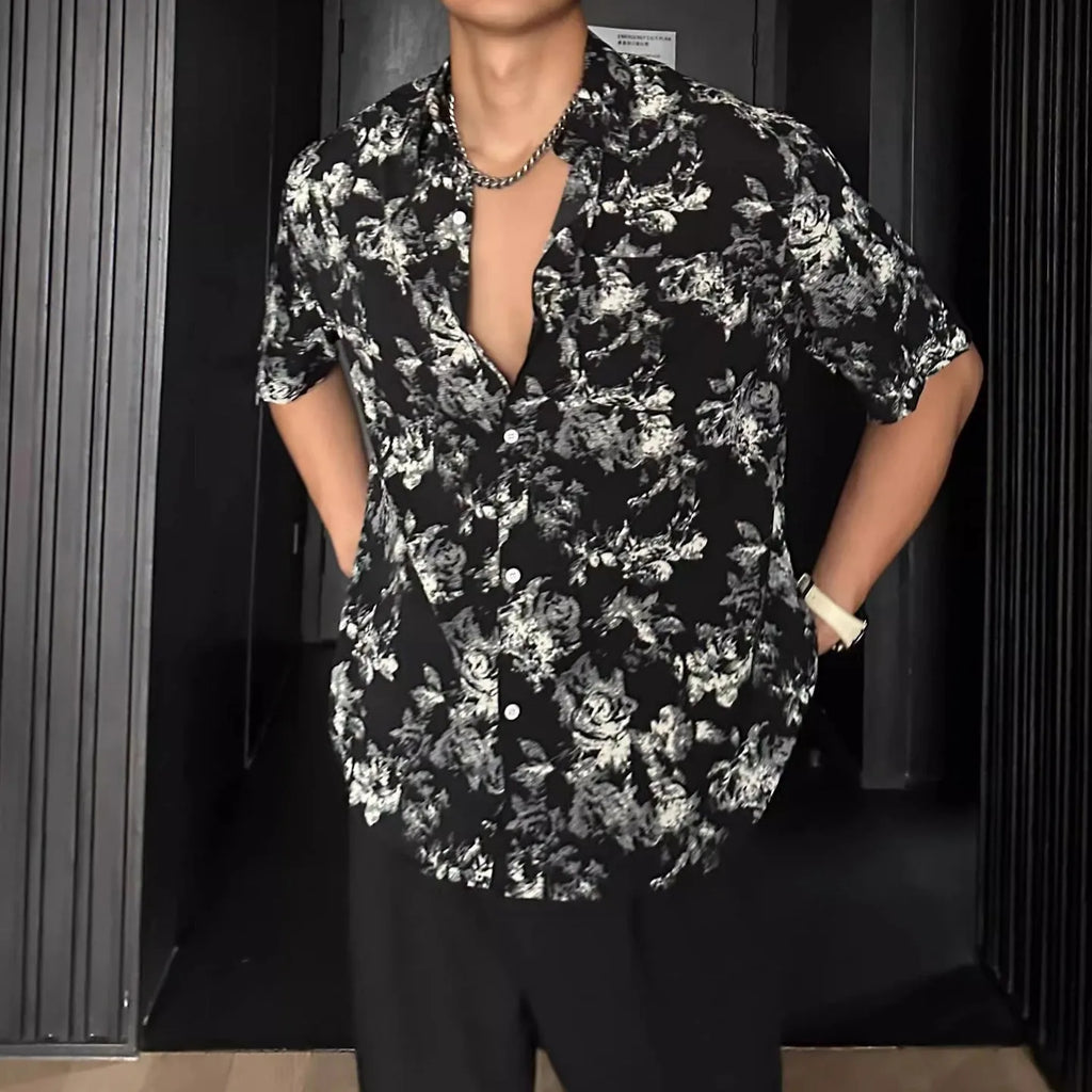 Casual printed shirt with floral pattern and loose fit in black and white colour options