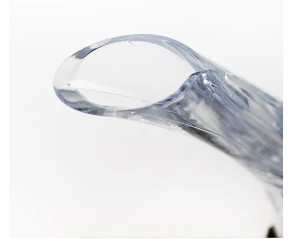 Clear acrylic wine aerator with stainless steel filter, 16cm long.