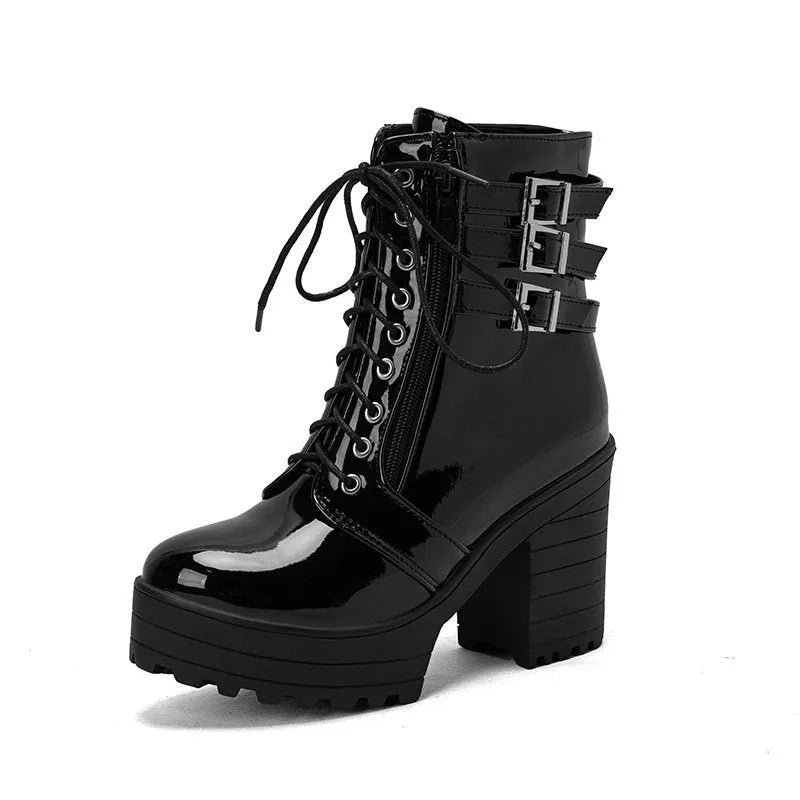Women's thick-heeled short boots in black with waterproof platform and front lace-up design