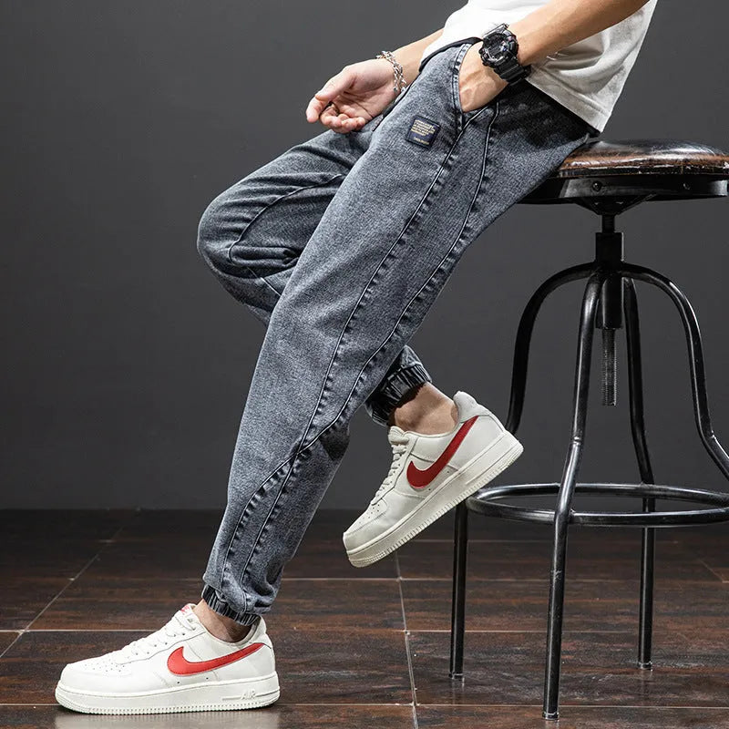 Men's straight-leg cargo jeans in Korean style with micro-elastic cotton fabric