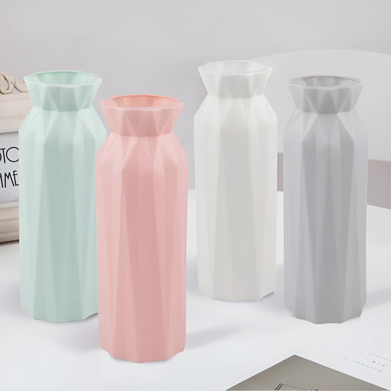 Drop-resistant melamine vase in gray green pink or white with 7.2cm base for office home hotel display