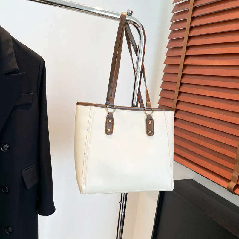 Korean style shoulder underarm bag in black PU leather with horizontal square shape and sandwich pockets