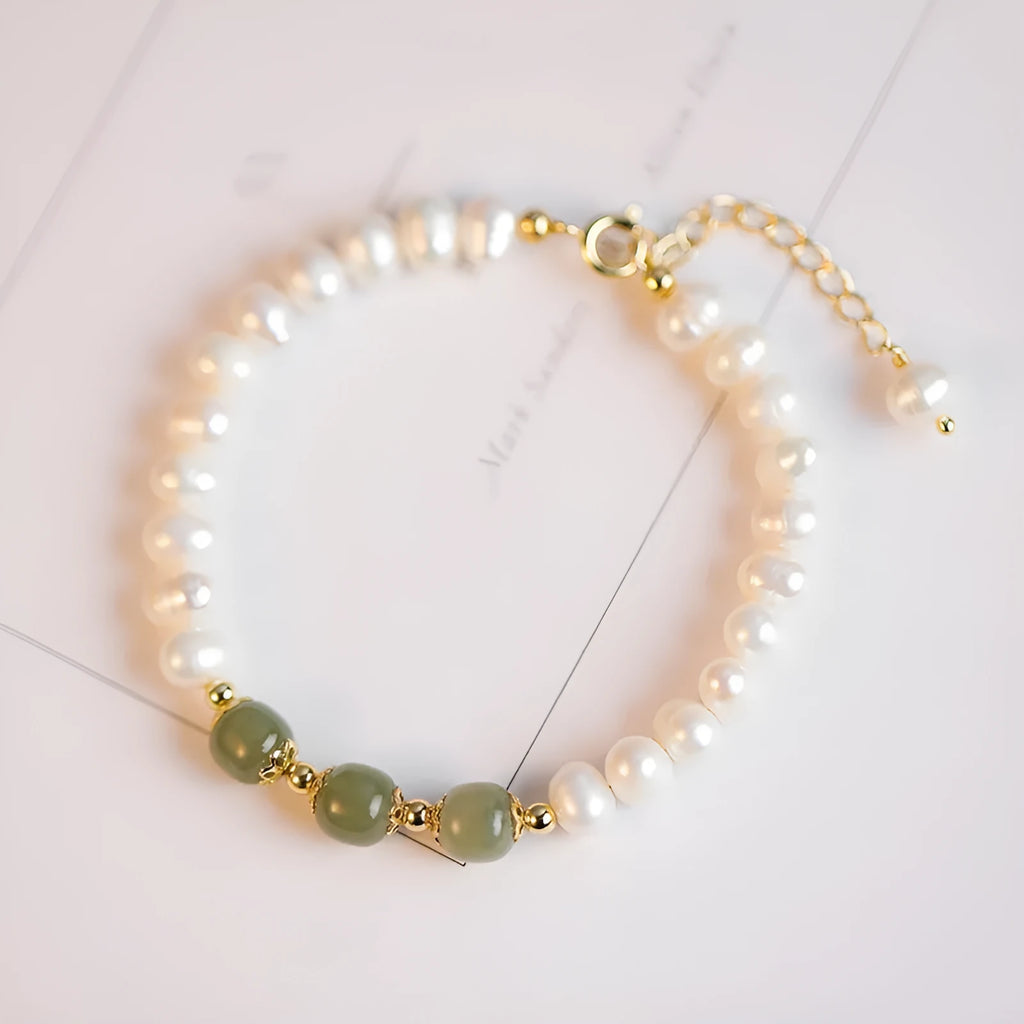 Diamond-shaped freshwater pearl bracelet with Hetian jade electroplating in Korean jewellery style