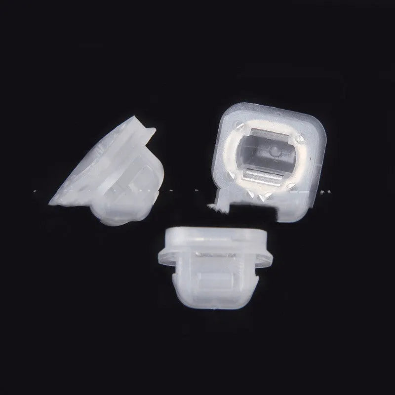 BMW interior plastic buckle fasteners for E39 and E38 models, transparent clips measuring 17.3mm by 15.2mm
