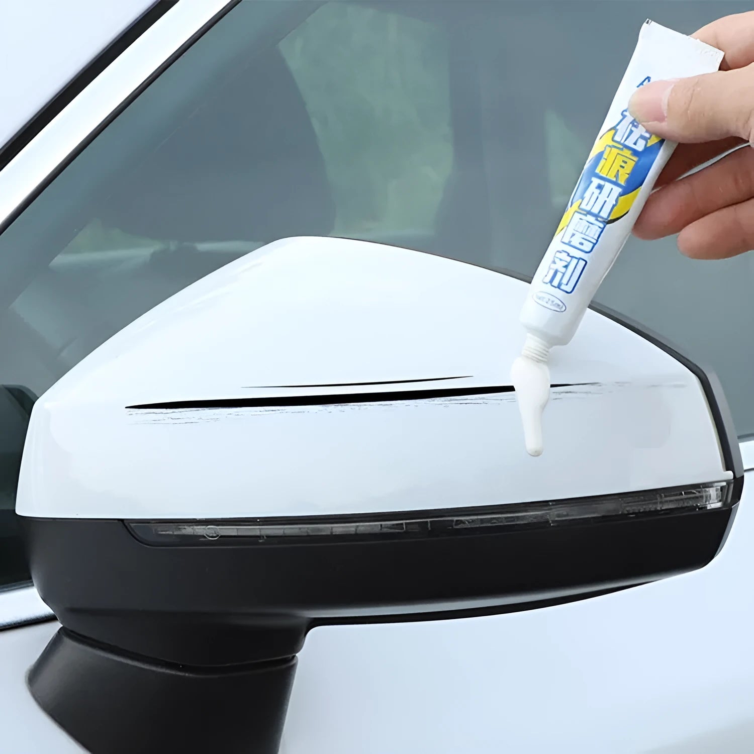 Automotive paint repair pen scratch repair fluid 4-piece set with touch-up pen, wax, sponge and sandpaper