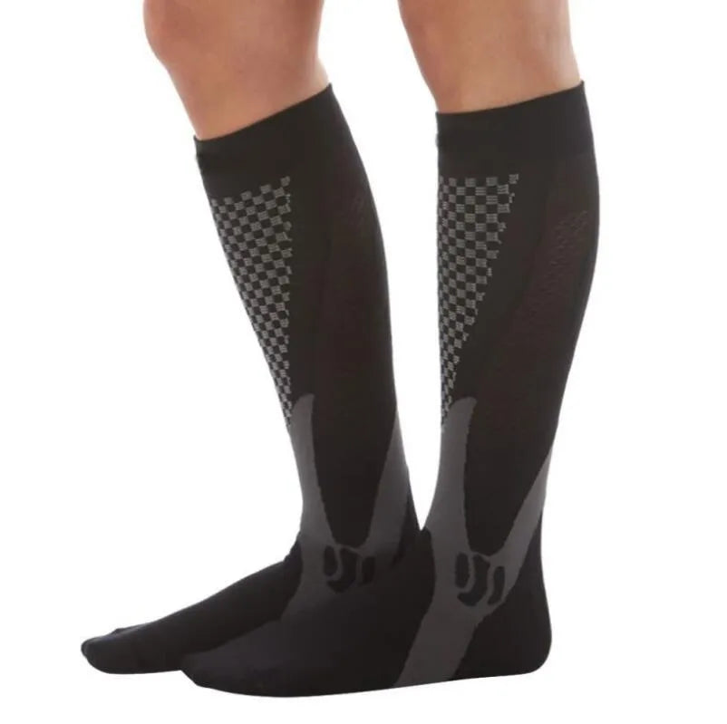 Graduated compression socks in athletic fit for running and travel
