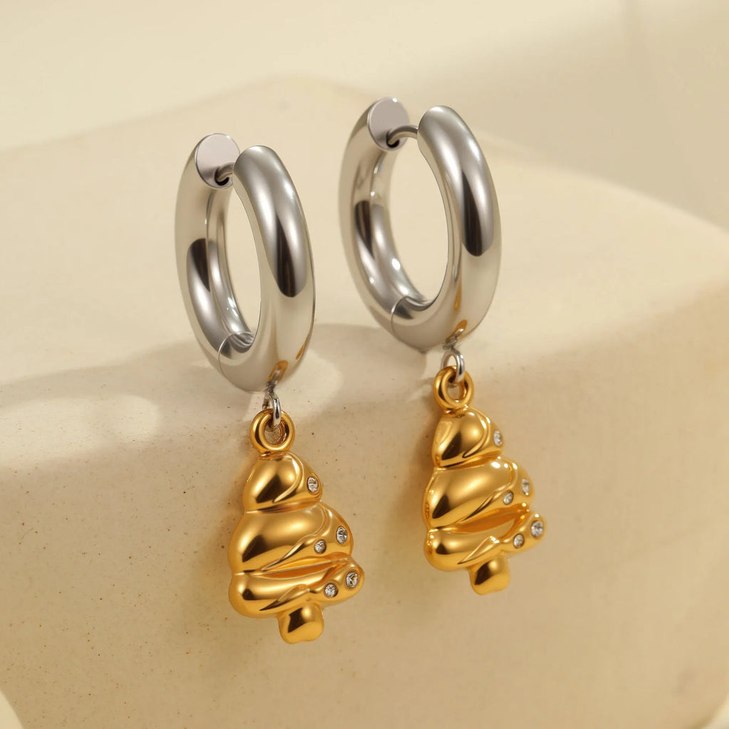 Stainless steel Christmas tree heart earrings with 18K gold electroplating and star geometry