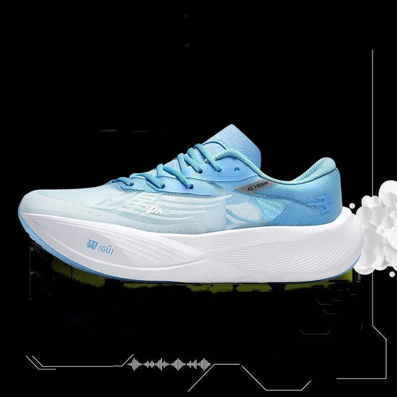Low-top racing sneaker with carbon plate, natural rubber sole, in a glacier colour with lace-up front.