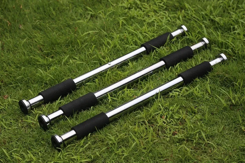 Steel adjustable pull-up horizontal bar for door frames ranging 62-100cm for home fitness