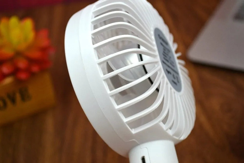 ORICO FH1 white portable USB rechargeable fan with three-speed adjustment buttons