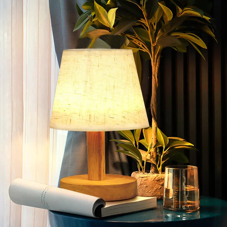 Korean style vintage pleated table lamp with jute linen materials and bamboo holder