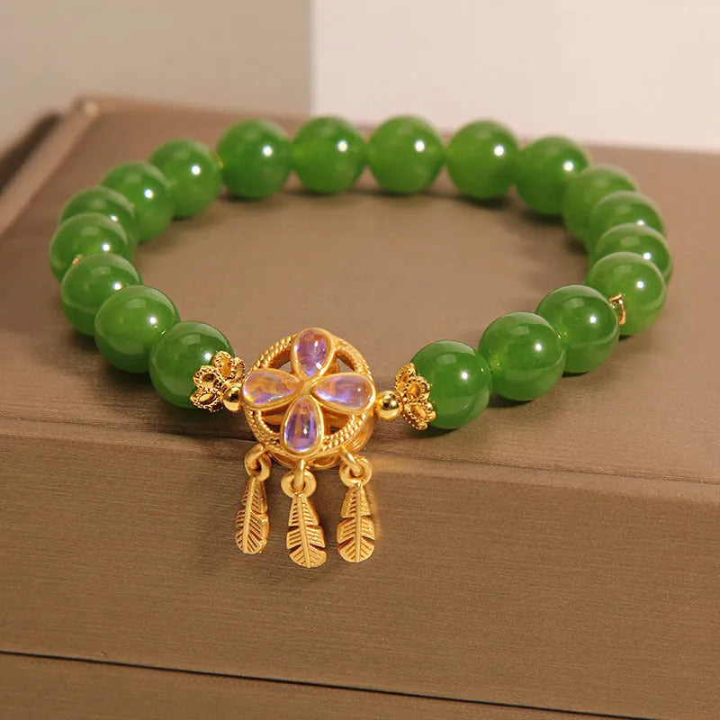 Women's jasper crystal bracelet with four-leaf clover pendant and dream catcher design