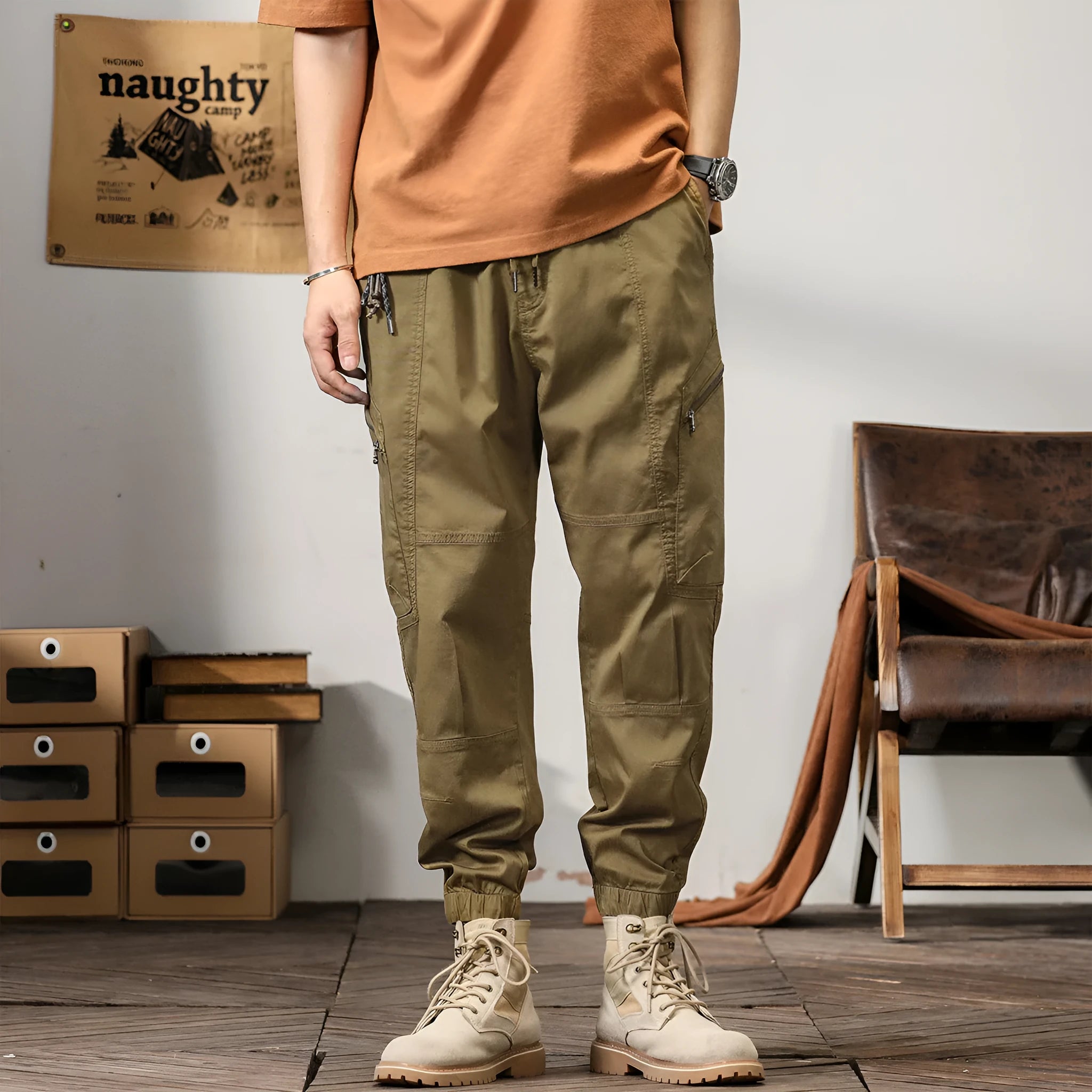 Men's tapered harem pants in Hong Kong retro style with ankle bands and cotton fabric
