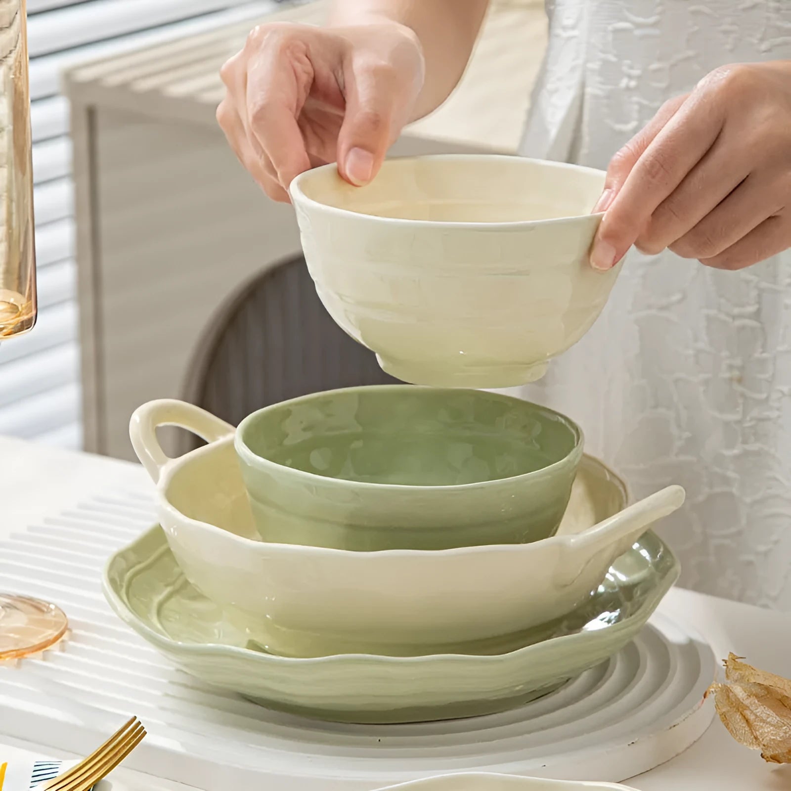 Seven-piece solid colour ceramic tableware set in Japanese modern style