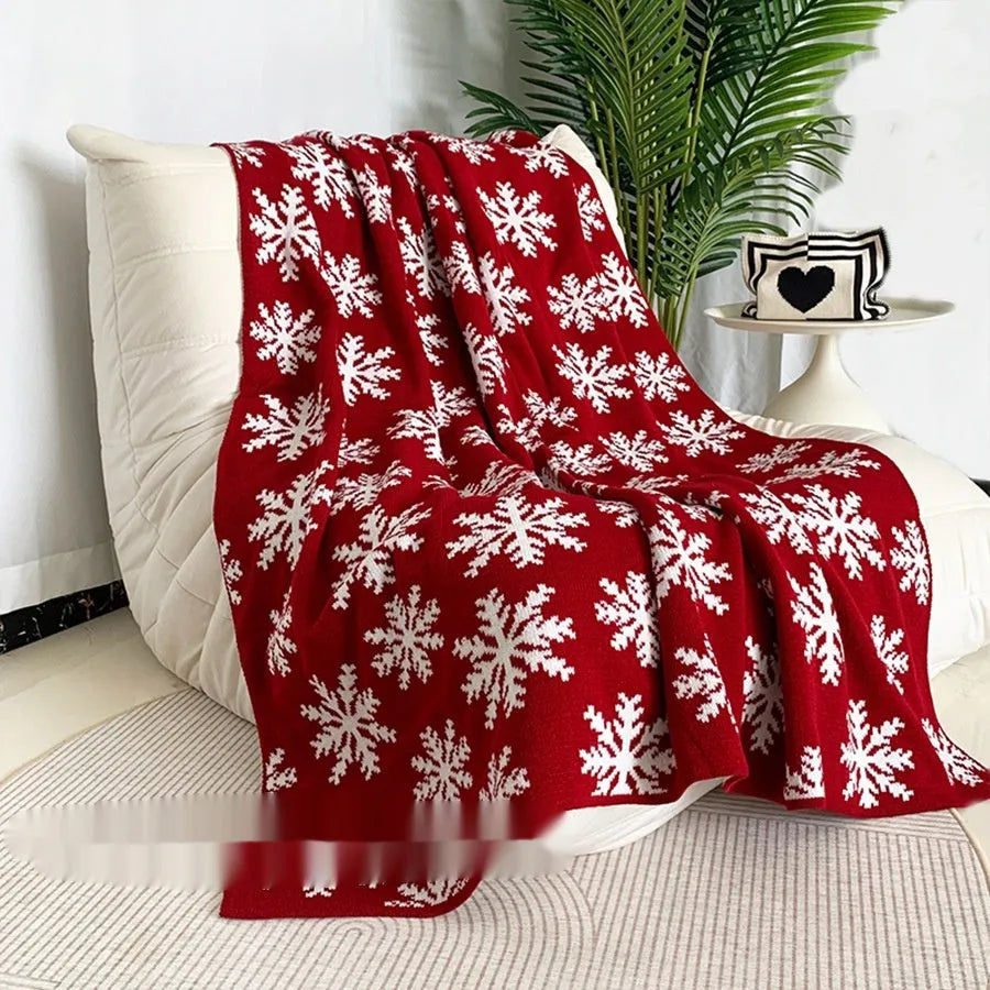 Personalised Christmas blanket with snowflake or reindeer pattern measuring 110x130cm