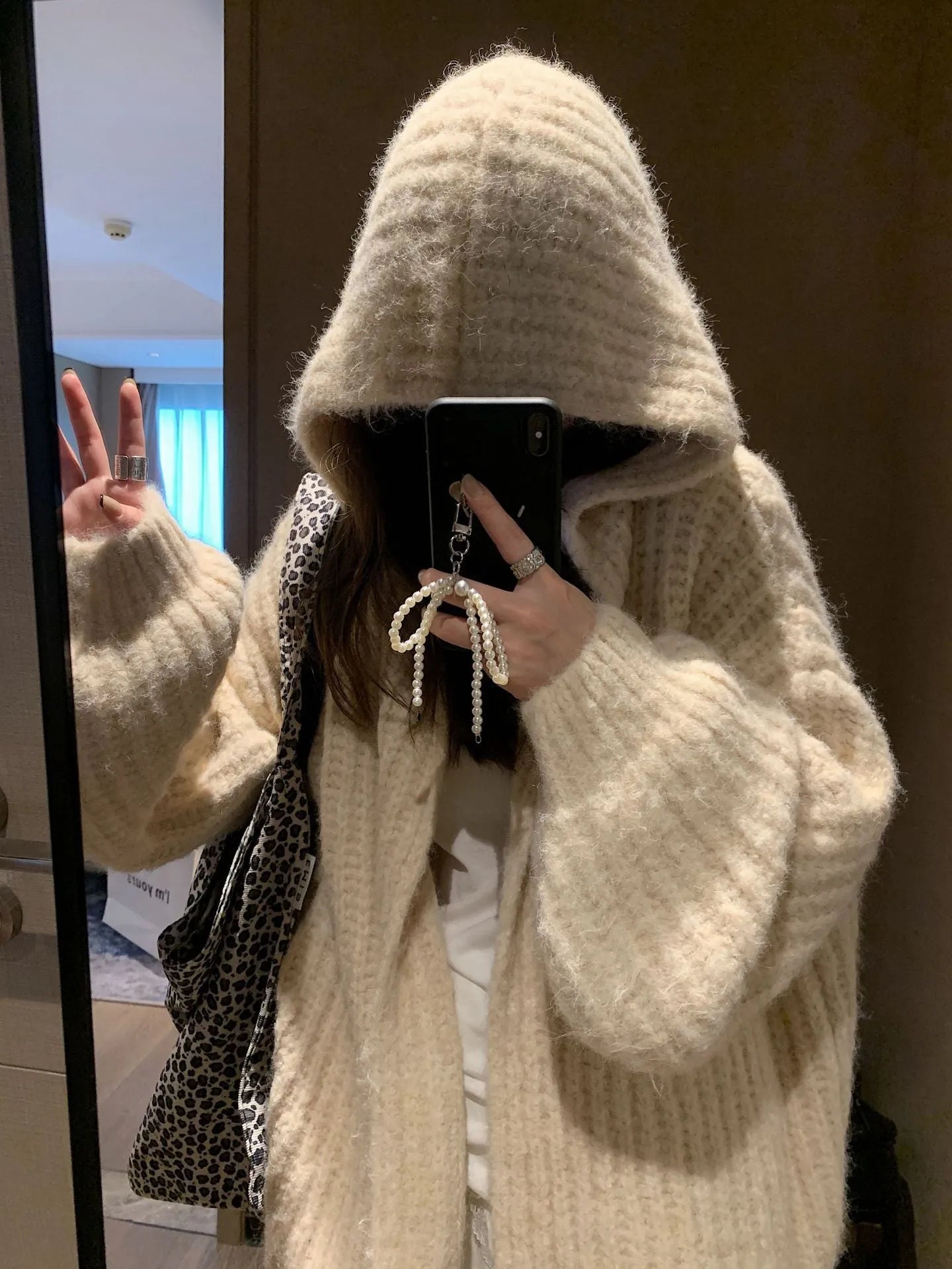 Women's retro Maillard patterned hooded cardigan in thick acrylic fabric, loose fit.