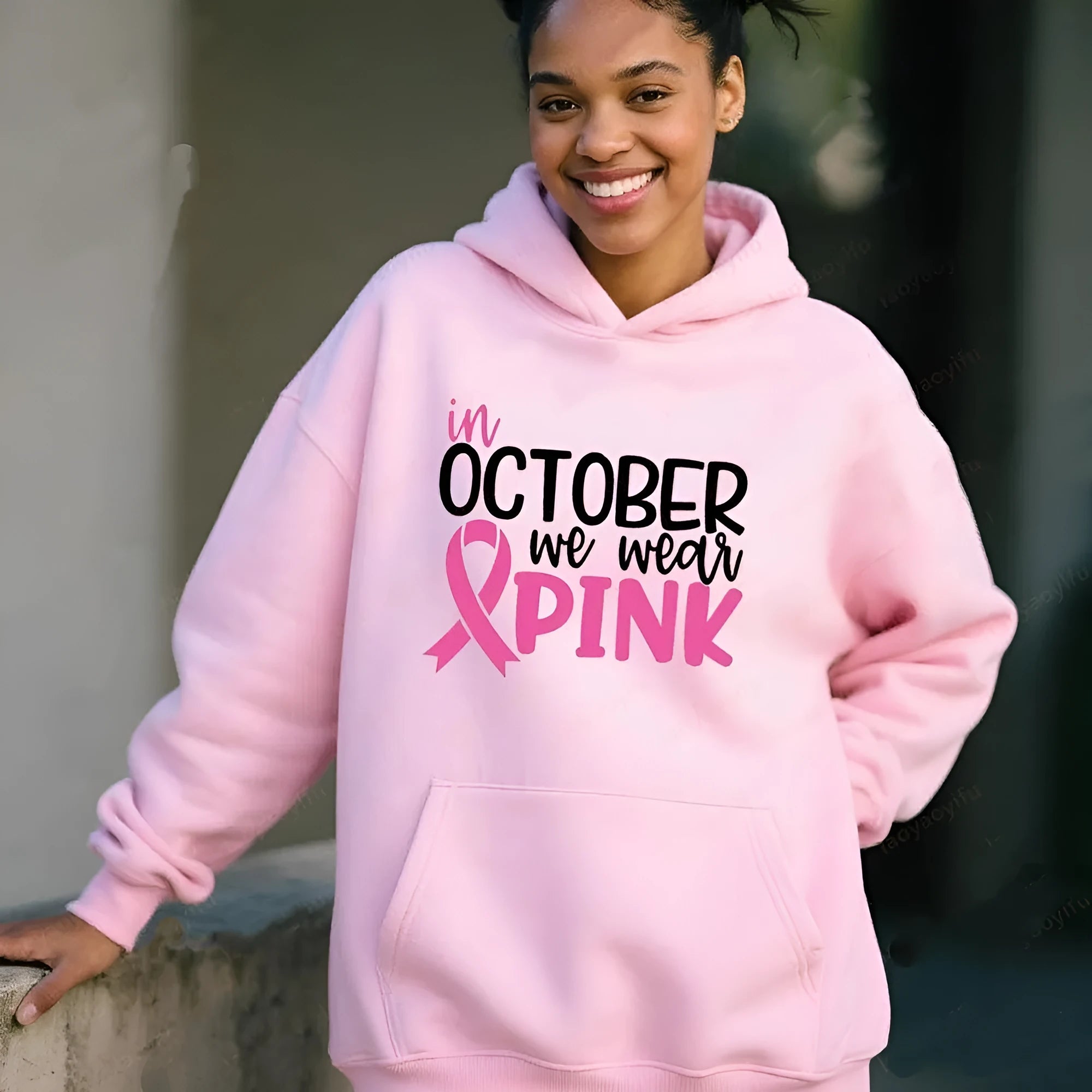 Pullover sweatshirt with hot stamping retro pattern and side seam pockets in multiple colour options