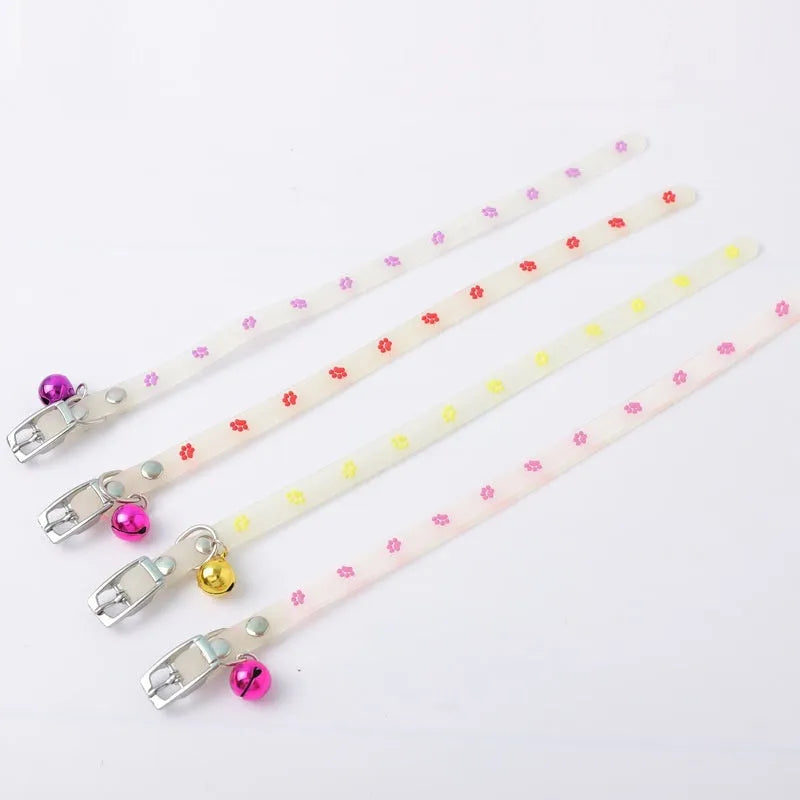 Glow in the dark adjustable silicone cat collar with metal bell in love style design