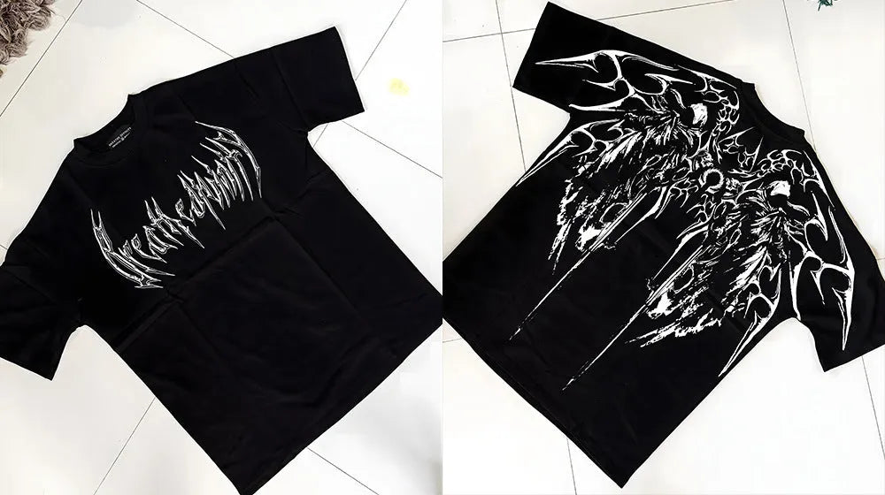 Loose fit cotton t-shirt in dark colour with short sleeves and gilding decorative detail