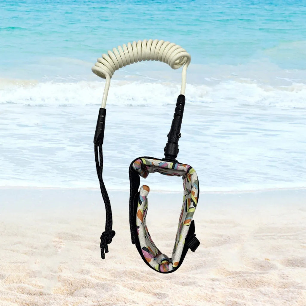 Surfboard hand holding rope with high elastic pulp fibre construction showing attachment point for watercraft equipment