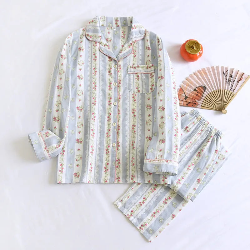 Women's cotton double-layer gauze pyjama set with long sleeves and trousers in colour stripes pattern