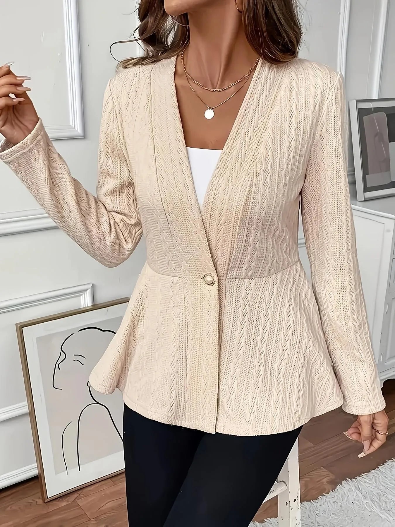 Women's apricot jacquard knitted cardigan with one button closure and regular sleeves