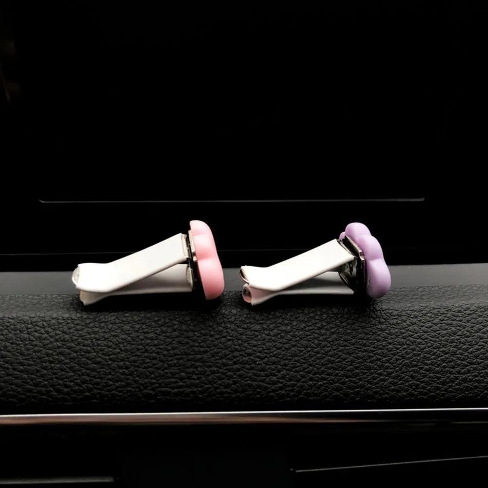 Resin Baiyun cartoon car fragrance clip in multiple colours for air vent mounting