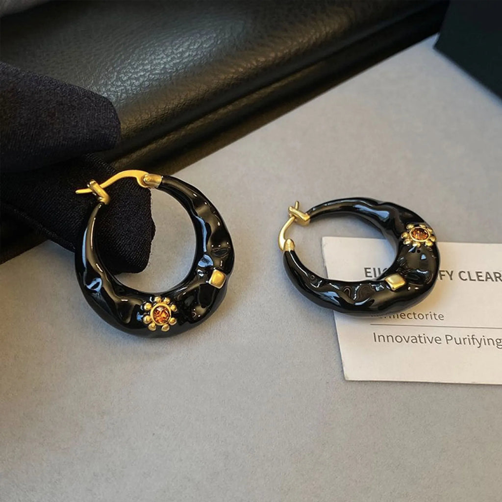 Retro style alloy ear studs with rhinestone decoration in black and red colours